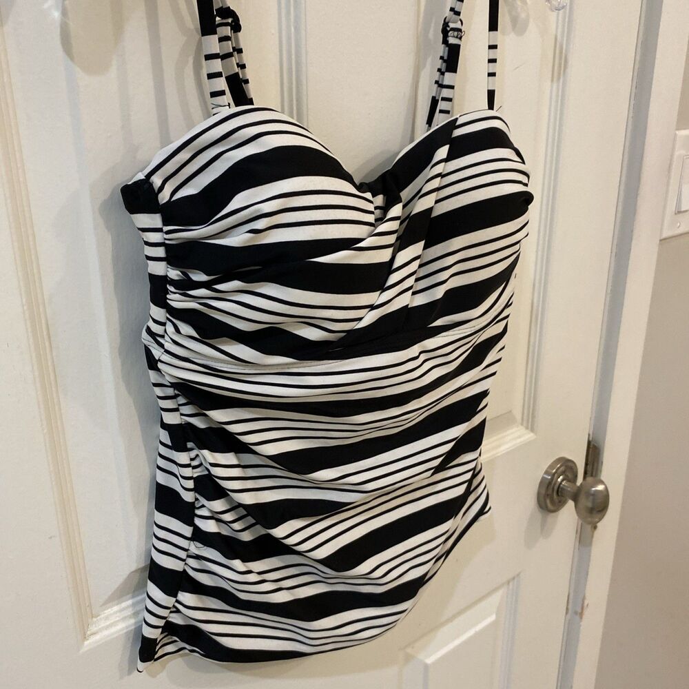Catalina women’s medium 8 - 10 Tankini swim top Black white stripe Built In Bra - Picture 3 of 5
